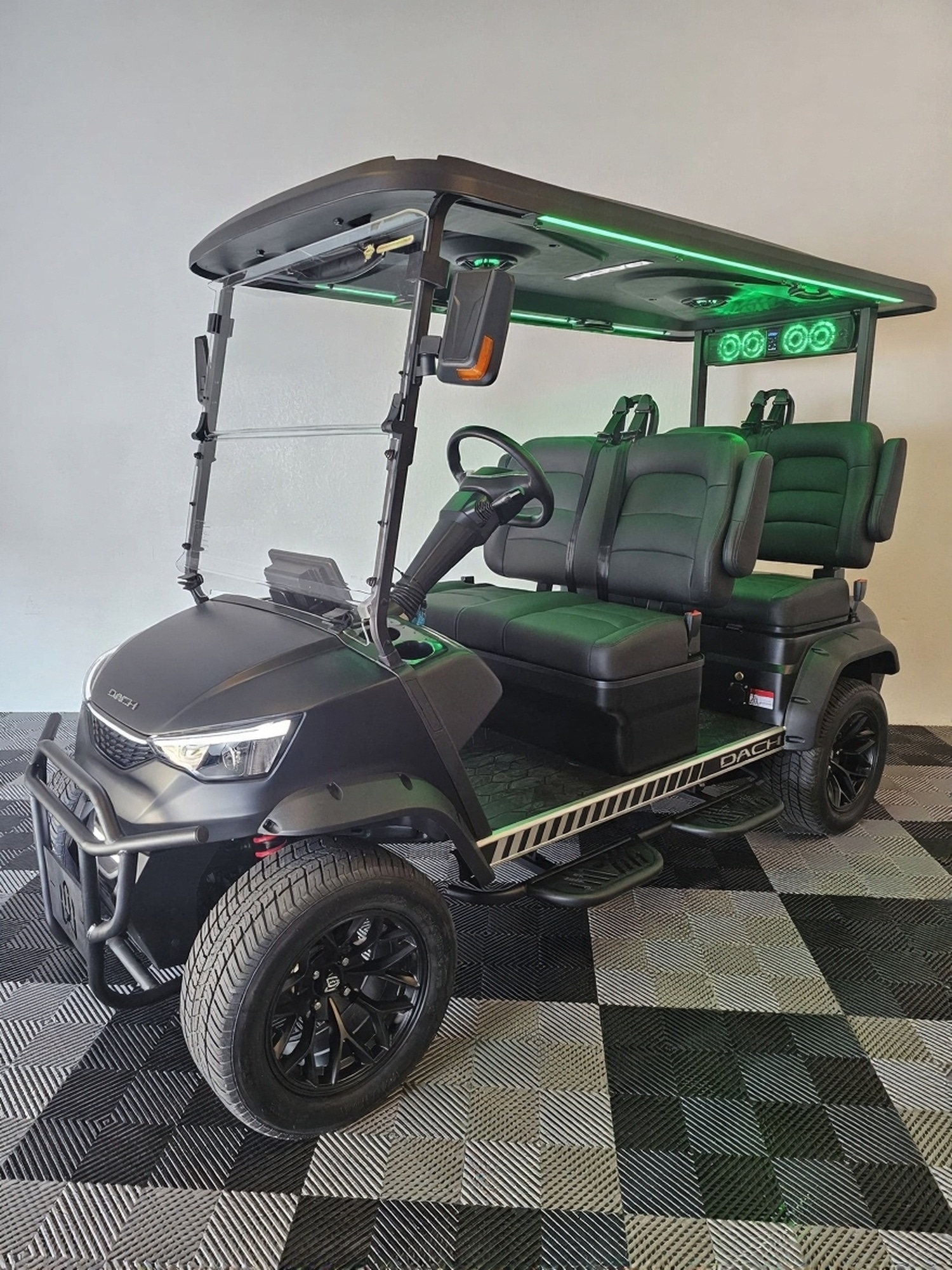 Dach Apollo Elite – Matte Black (Black Seats) - Image 1